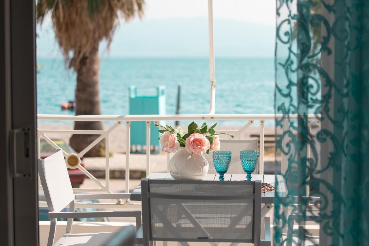 Sugar Blue - Apartments On The Beach Agios Vasilios  外观 照片